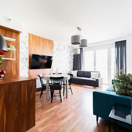 Big Apart - Atal Towers - 3 Rooms - Private Parking Place 弗罗茨瓦夫 外观 照片