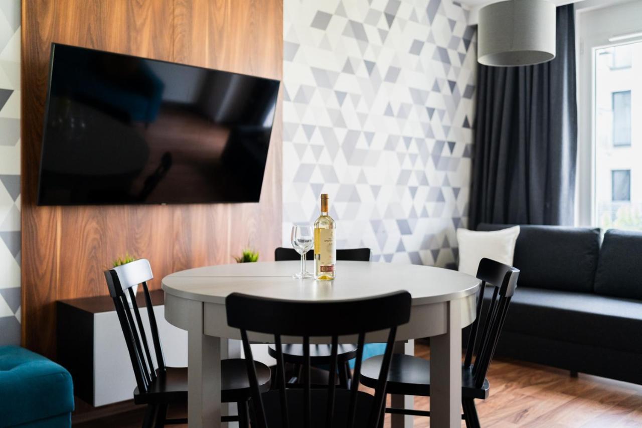 Big Apart - Atal Towers - 3 Rooms - Private Parking Place 弗罗茨瓦夫 外观 照片