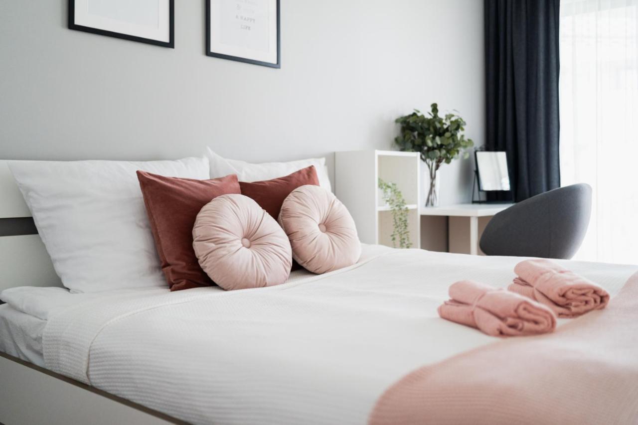 Big Apart - Atal Towers - 3 Rooms - Private Parking Place 弗罗茨瓦夫 外观 照片