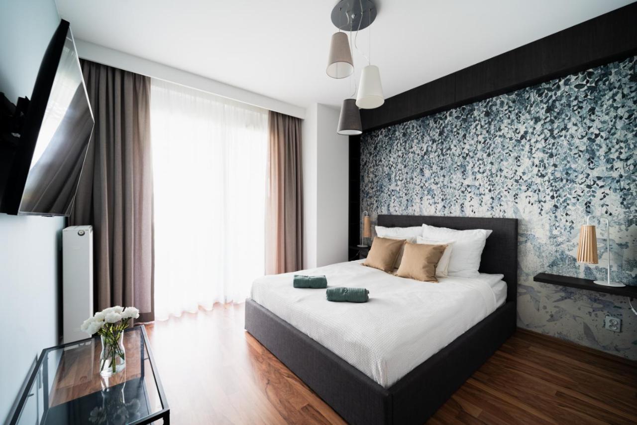 Big Apart - Atal Towers - 3 Rooms - Private Parking Place 弗罗茨瓦夫 外观 照片